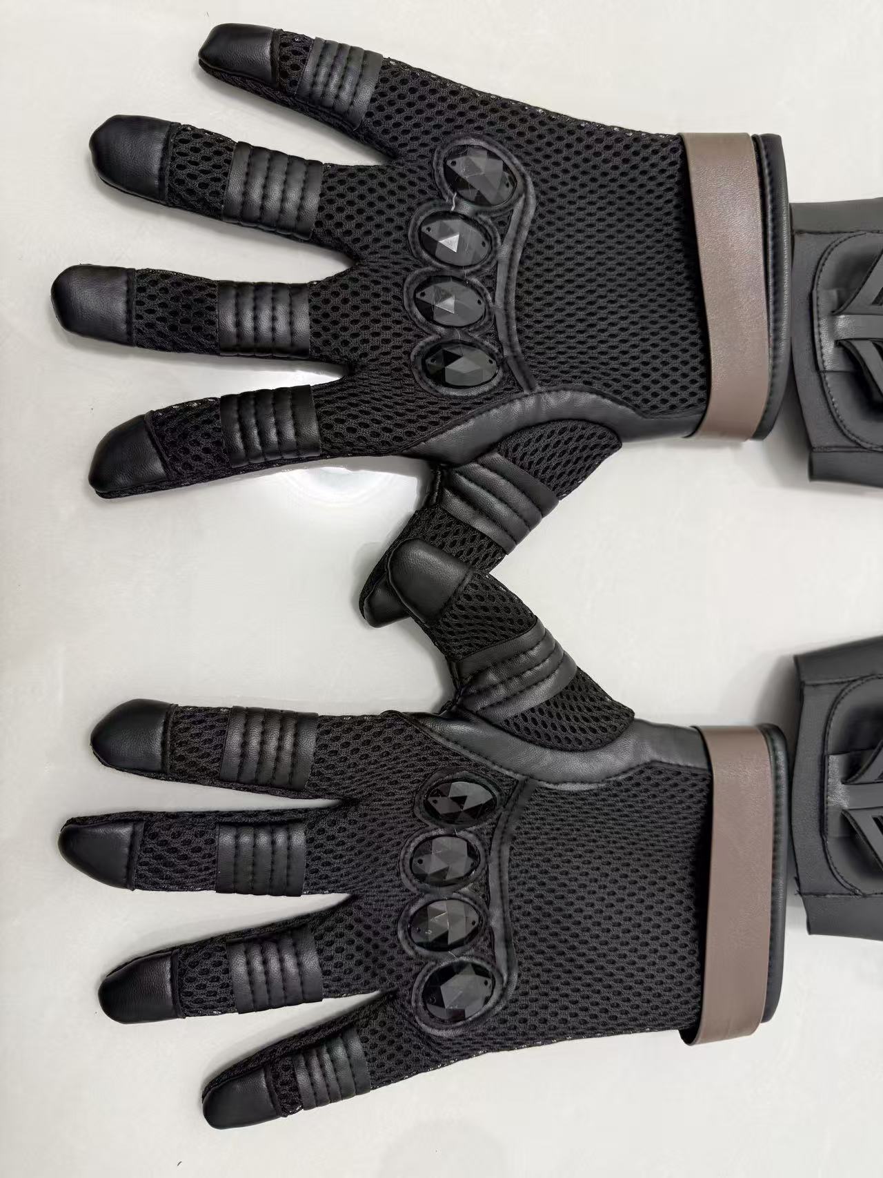 Yetişkin Bruce Cosplay Kostüm  - Men'S Fashion Gloves incelemesi ve fiyatı